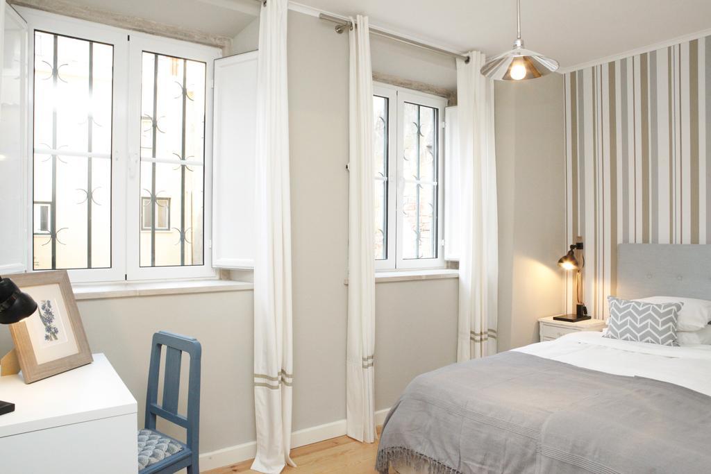 Flores Guest House Lisbon Bagian luar foto